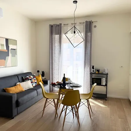 Bariamo Apartment-central Station-design&comfort * Bari