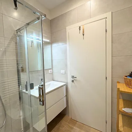 Bariamo Apartment-central Station-design&comfort * Bari